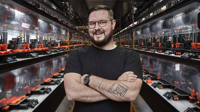 Průša opět posouvá hranice. Přináší tisk tekutého silikonu za nízké náklady.