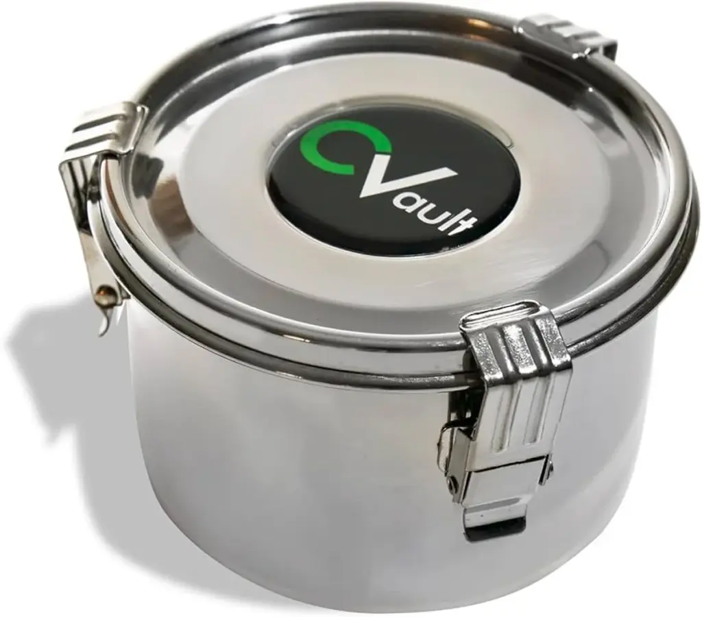 Kousek křídy v šuplíku se stříbrem: proč to zabraňuje černání