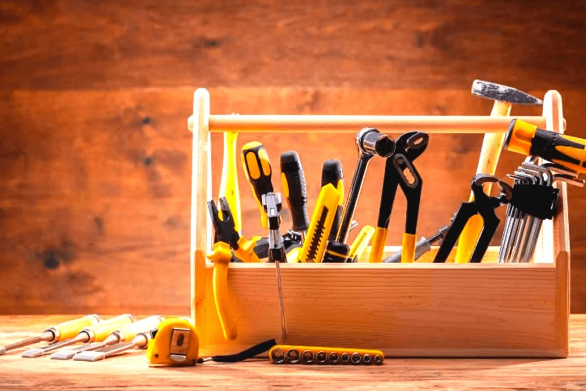 Obyčejná křída v šuplíku s nástroji zabrání rezavění - profesionální trik. - image 1