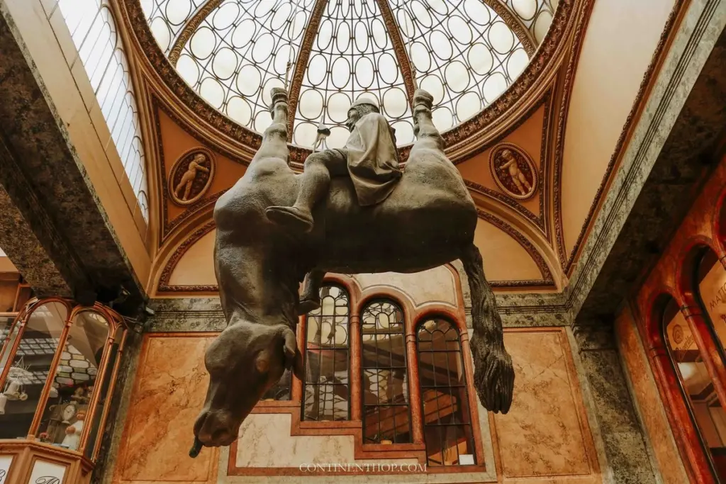 Archeologové přiznávají: tyto 'historické' památky v Praze jsou ve skutečnosti moderní.