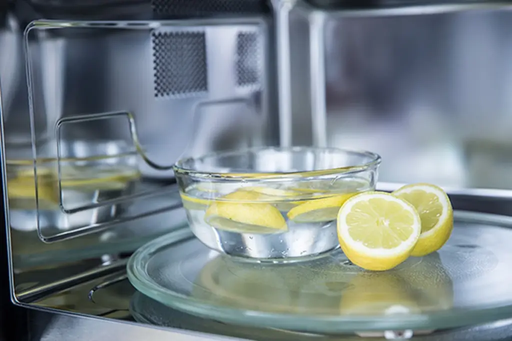 Citron v mikrovlnce na 20 sekund? Získáte dvakrát více šťávy.