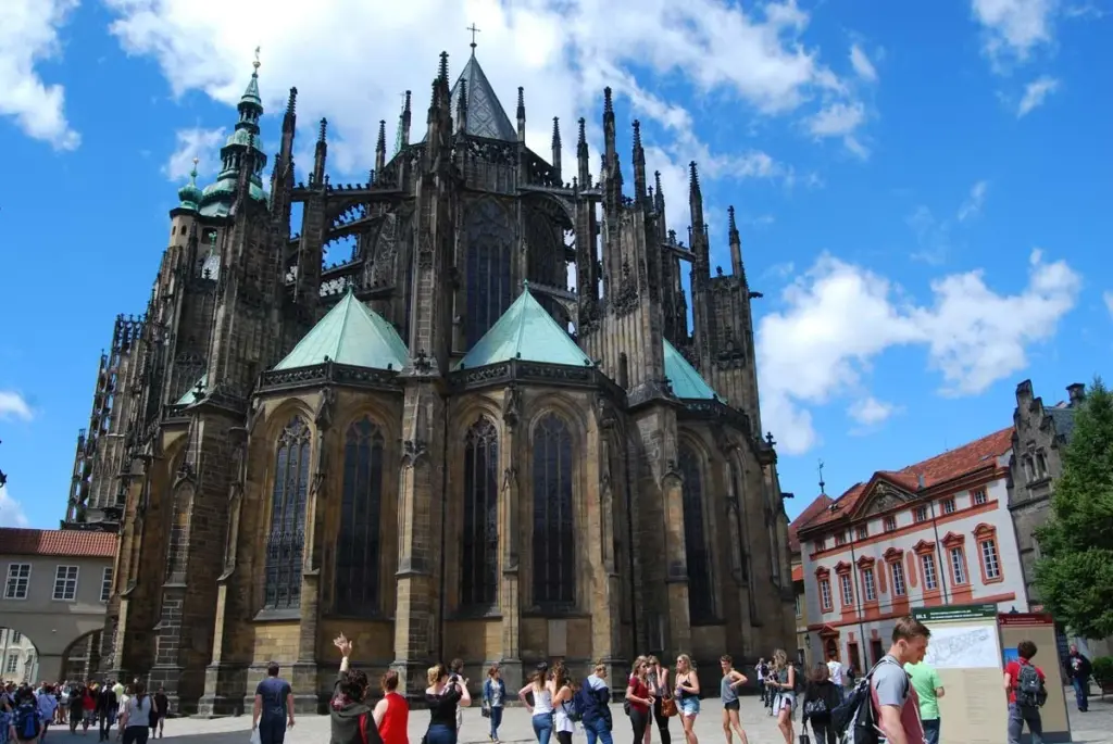 Historici odhalují: 5 každodenních věcí, které mají kořeny ve středověké České zemi.