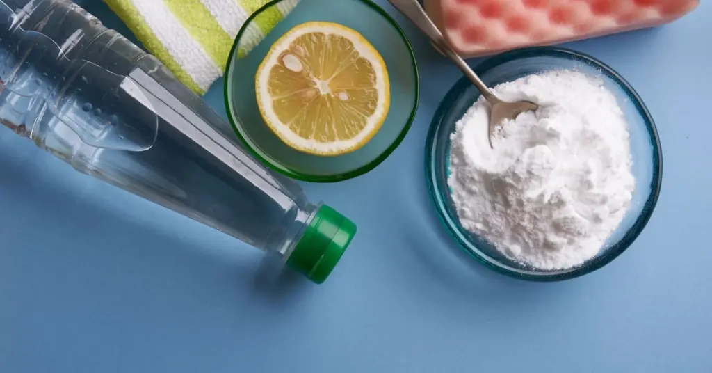 Citronová šťáva na vodní kámen: Přírodní řešení pro lesklé kohoutky.