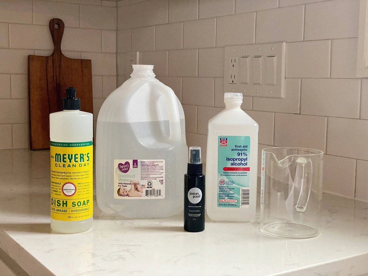 Použijte zubní pastu na zamlžené brýle: Nečekaný trik, který skutečně funguje. - image 2