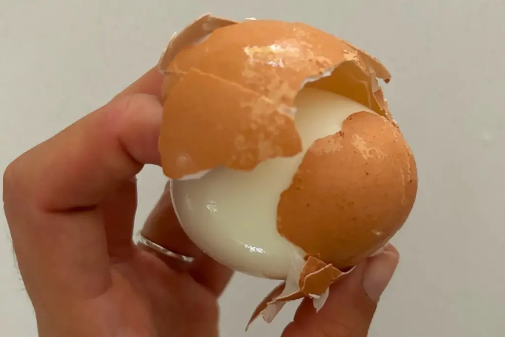 Šéfkuchaři přiznávají: Proto vždy přidávají ocet do vařených vajec.